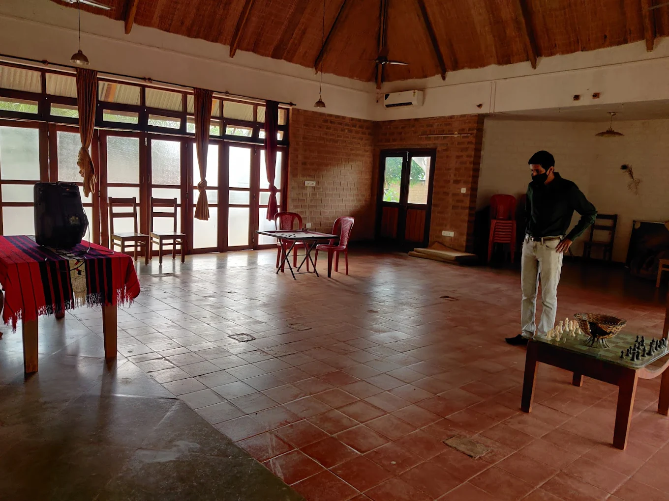 peacock-ridge-resort-pool-restaurant-night