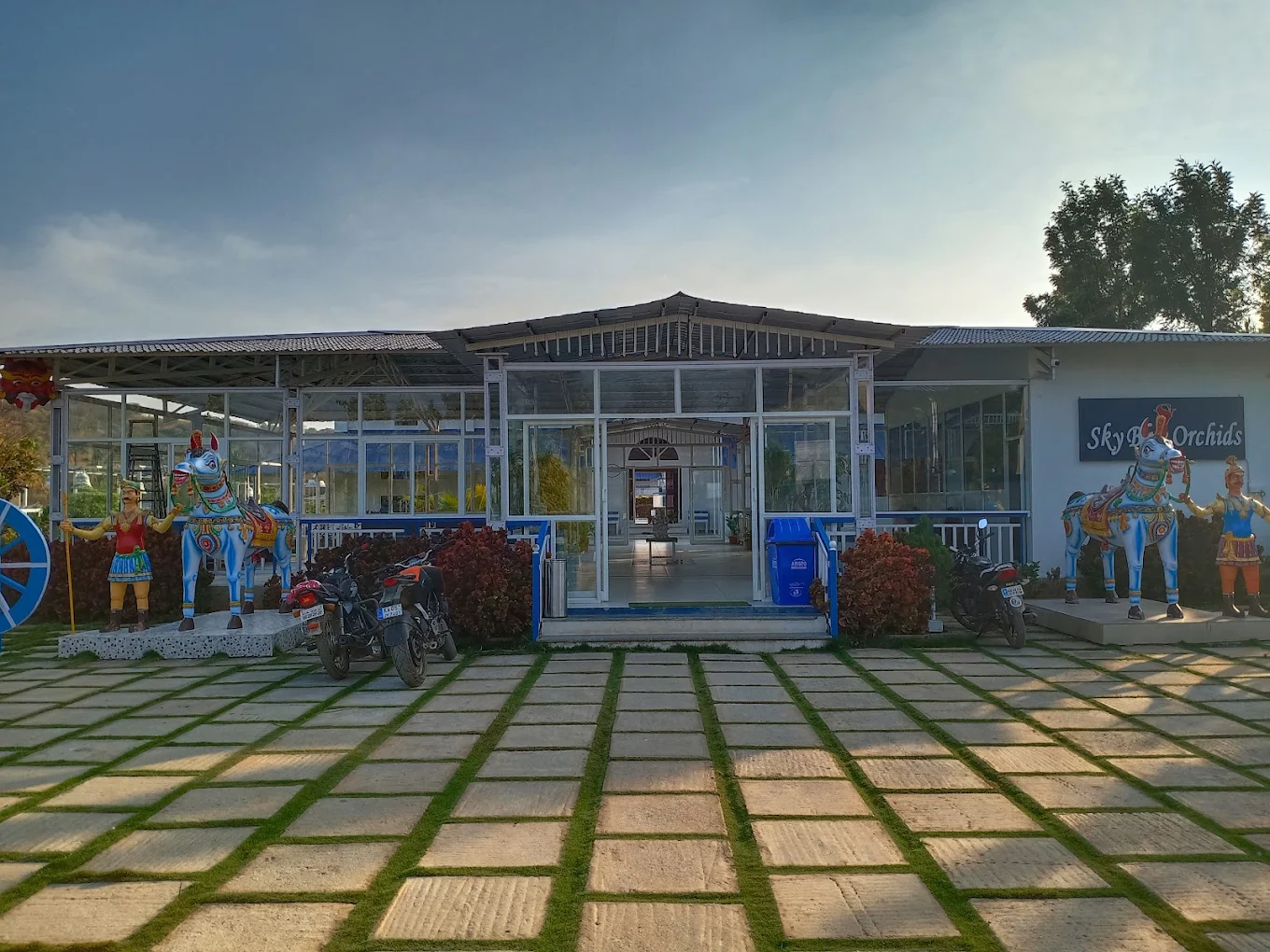nandi-breeze-resort-cottage-balcony